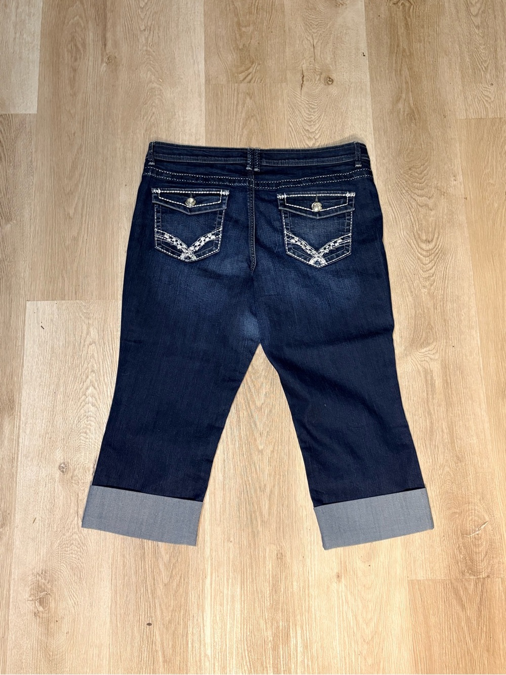 NY&C Low Rise Slim Capris Size 16 Dark Wash Y2K Cuffed McBling Embellished Glam